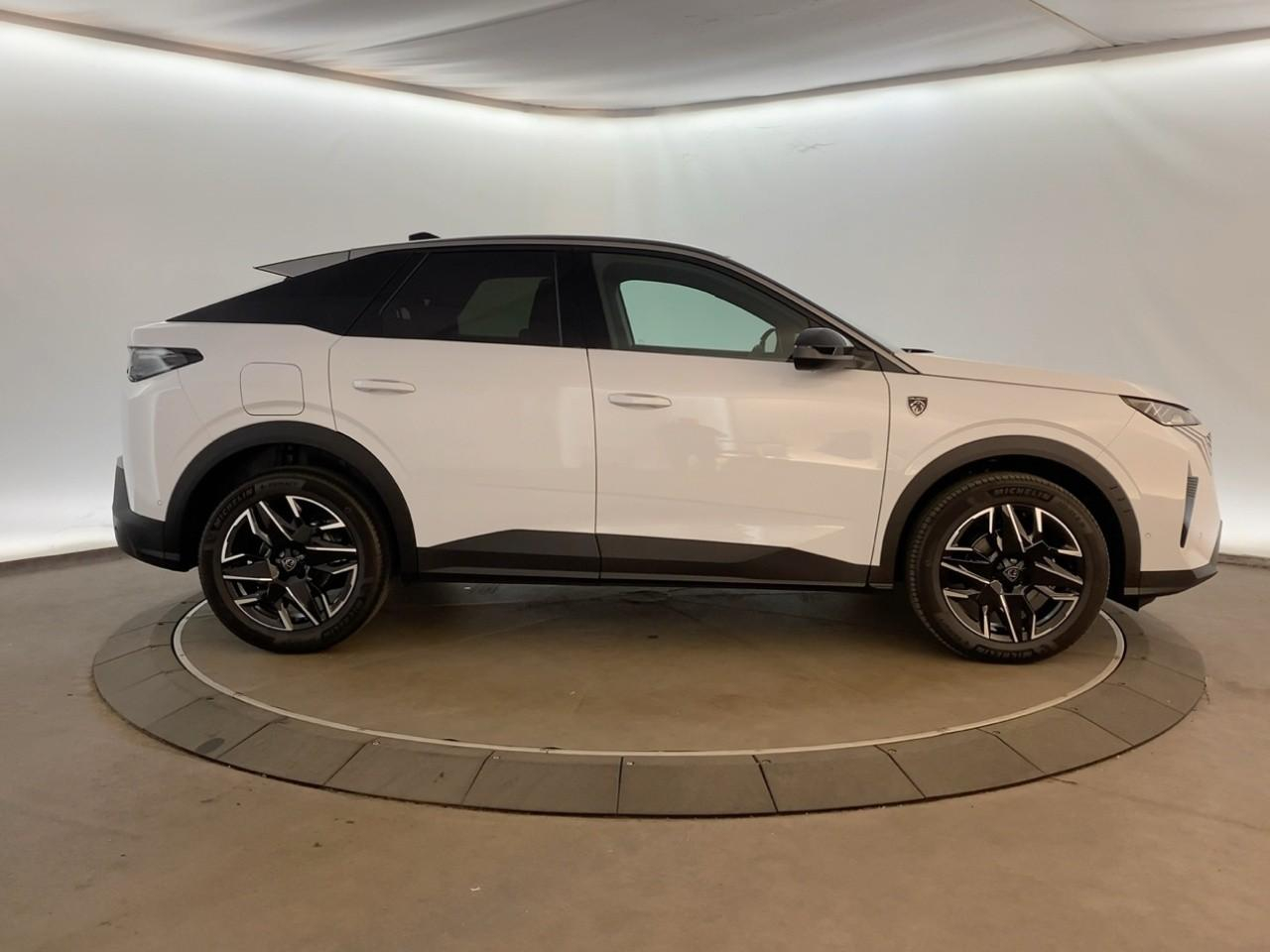 Peugeot 3008 hybrid 145 e-dcs6 gt — photo 4