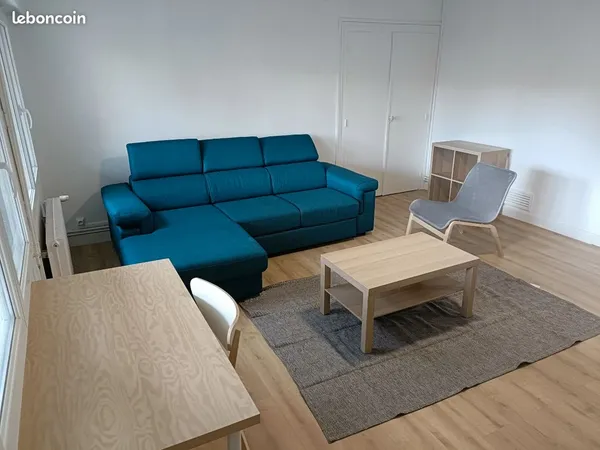 A louer T1 bis 38 M² avec loggia renové - proche facs, lycées, transports, commerces