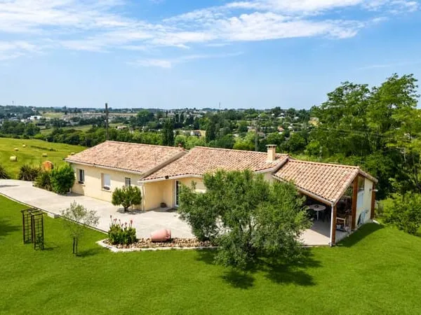 Maison 8 pièces 200 m²