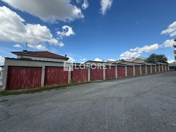 Lot de garages à Chasse Sur Rhône
