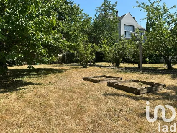 Terrain 555 m²
