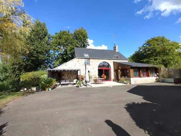 MAISON DE CARACTERE à POILLEY
