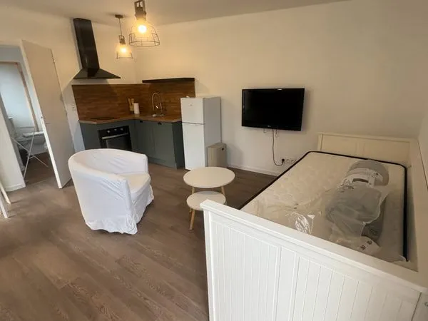 Loue studio meuble
