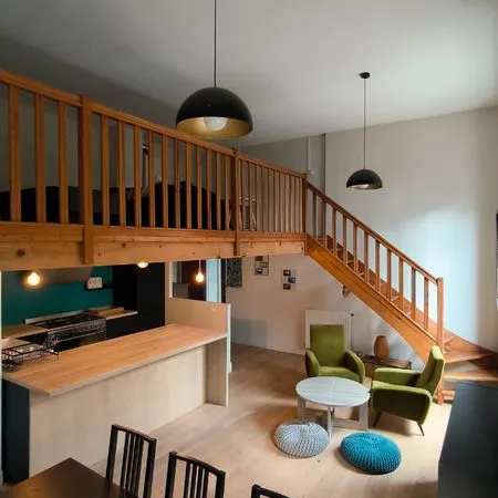 Logement cours fauriel avec terrasse/jardin