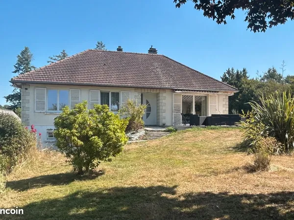 Maison 100 m2 avec jardin