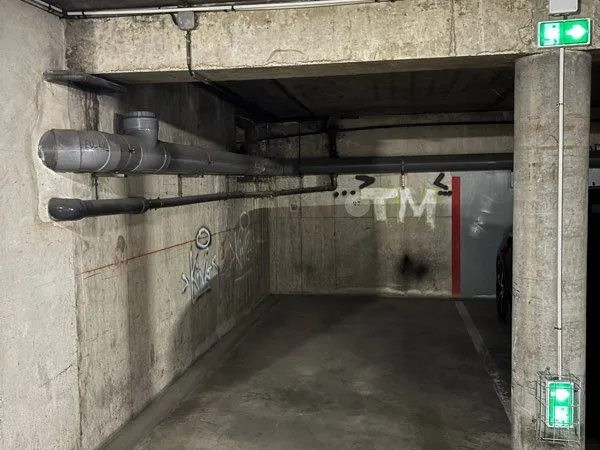 Place de parking en sous-sol