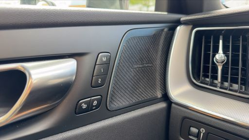 Volvo XC60 2.0 T6 340 AWD BVA - Inscription Luxe – 2021 – 92000 km – Hybride rechargeable – Boîte Automatique — photo 19