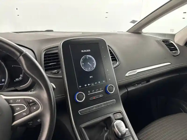 Renault Scenic blue dci 120 — photo 21