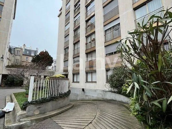 Parking 8 m²