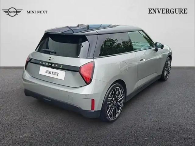 Mini Cooper 3 portes se 218ch favoured — photo 3