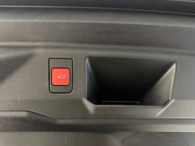 Peugeot 5008 plug-in hybrid 195 e-dcs7 — photo 14