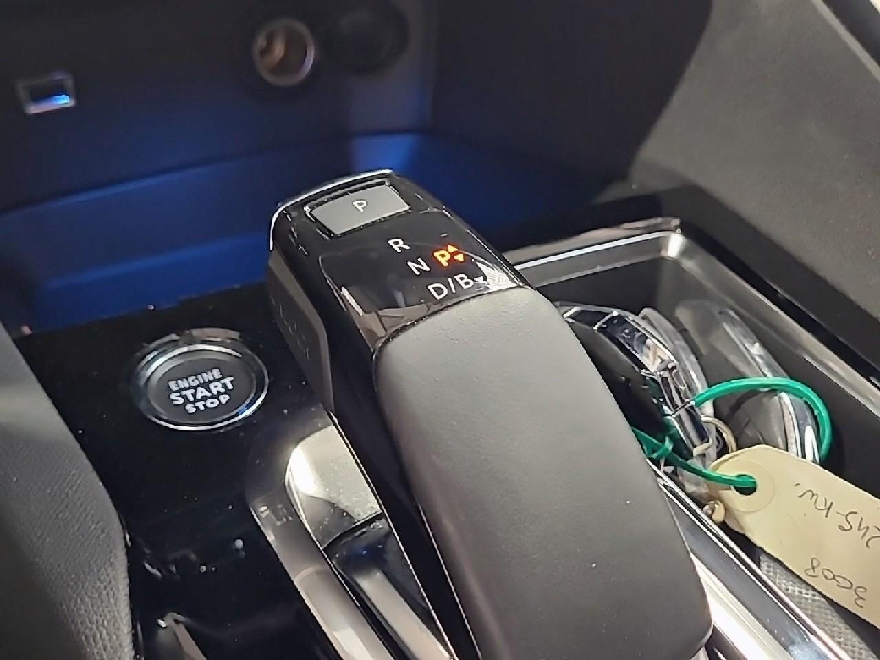 Peugeot 3008 hybrid 225 e-eat8 allure pack — photo 17