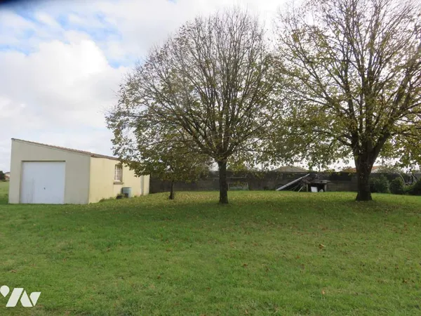 Terrain 910 m²