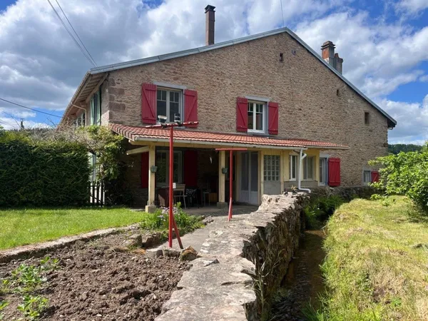 ancienne ferme rénovée de 157 m² au calme