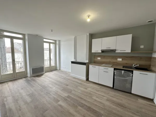 VILLENEUVE SUR LOT, appartement T2 entièrement refait à neuf