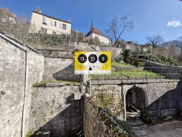 Maison 8 pièces 200 m²