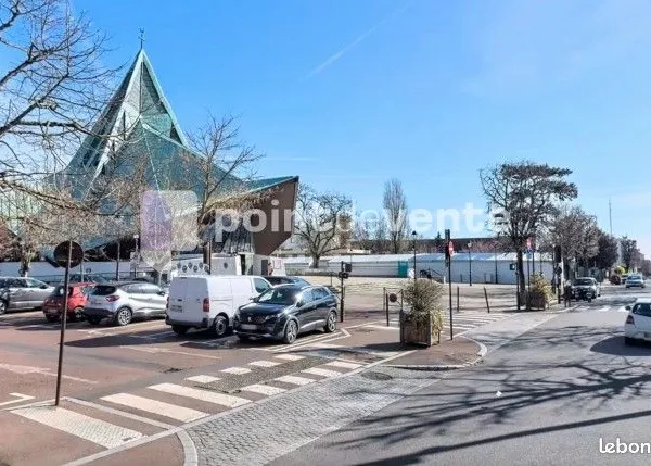 Commerce divers 210 m²