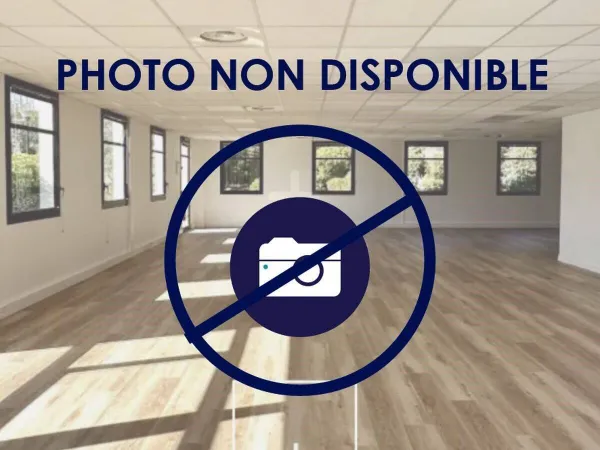 Local commercial 260 m²
