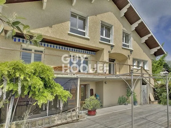Maison Vente Ruy-Montceau 5p 208m² 399000€