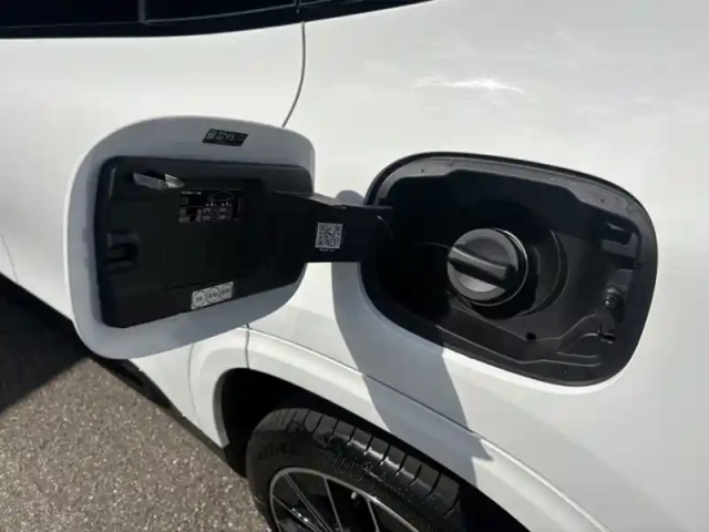 Mercedes Glb 200 amg line — photo 12