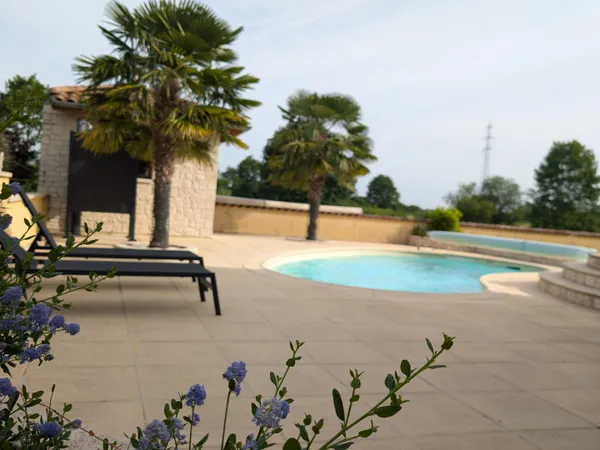 Maison familiale avec piscine