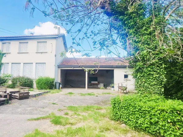 Maison familiale avec potentiel de division – La Tour-du-Pin