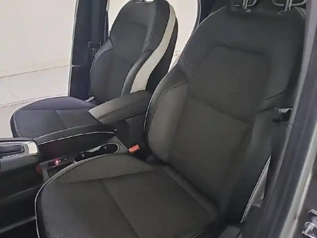 Renault Captur tce 130 edc fap — photo 14