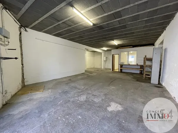Local d’activité et entrepôt Location Toul 88m² 250€