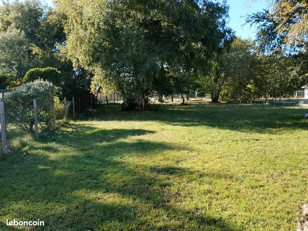 BAISSE DE PRIX - Terrain constructible de 750m2