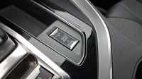 Peugeot 3008 SUV 3008 Allure Pack BlueHDi 130 S S EAT8 — photo 16