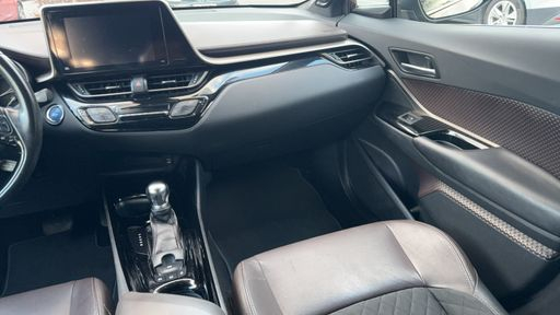 Toyota C-HR 1.8 VVT-i 122 Hybrid 2WD CVT 99 - Distinctive – 2018 – 100514 km – Hybride essence – Boîte Automatique — photo 23