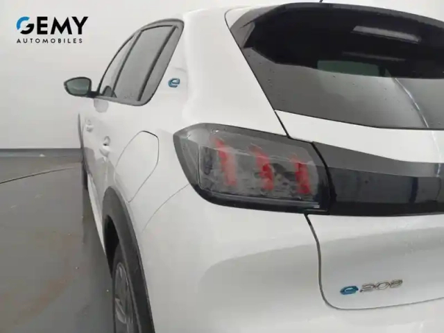 Peugeot 208 electrique 50 kwh 136ch — photo 60