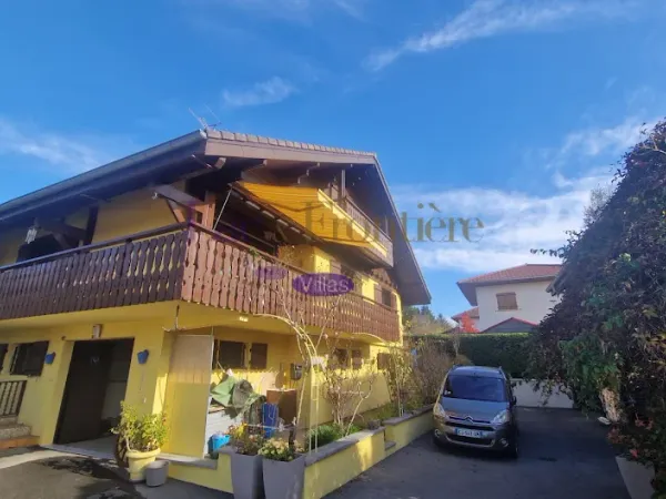Villa 5 pièces 221 m²