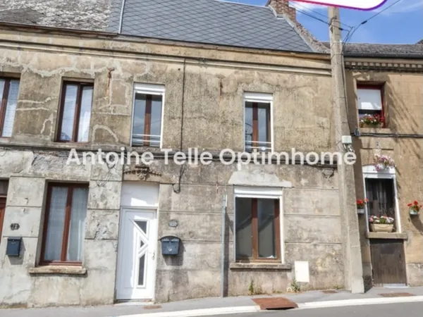 Le Cateau 59360 - Opportunité d'investissement - Maison de deux chambres avec cour intérieure
