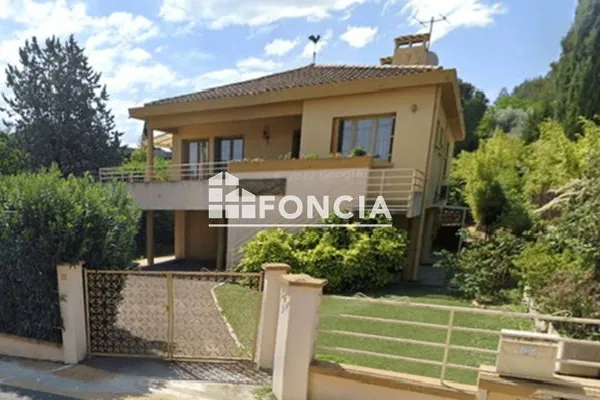 Maison 6 pièces 160 m²
