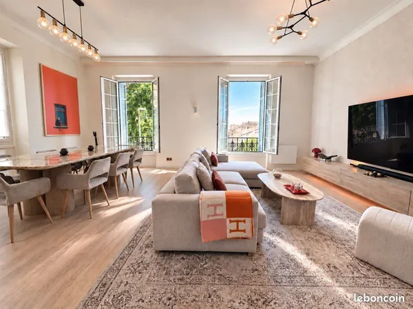 Beausoleil ☀️ Square Kraemer - 100 m², 2 chambres, aperçu mer, à 150 m du Casino de Monte-Carlo