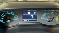 Peugeot 2008 1.2 Hybrid 145ch Style e-DCS6 — photo 10