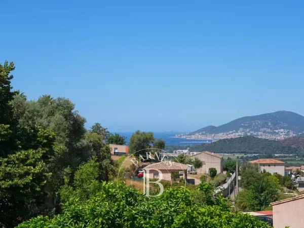 Bastelicaccia, Villa , 3 chambres, Un appartement, Vue mer et montagne
