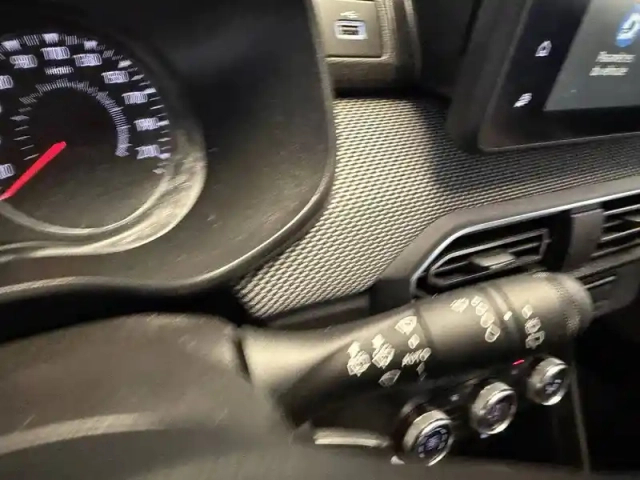 Dacia Sandero sce 65 - 22 — photo 30