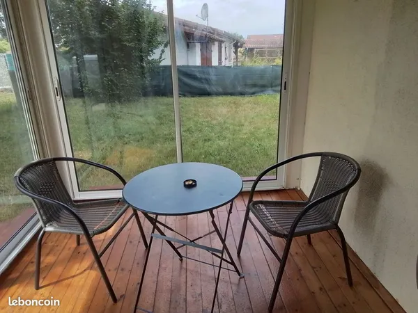 Maison individuelle près de la mer, secteur calme