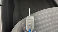 Peugeot 208 1.2 PureTech 100 S&S Active — photo 16