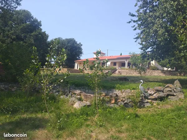 Particulier vend son Domaine à 7km de Thouars 79100 (pas de frais d'agence)