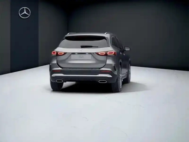 Mercedes Gla 200 d amg line — photo 18