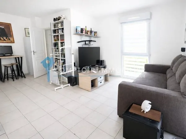 Dépt Hérault (34), à vendre MONTPELLIER Port marianne Appart
