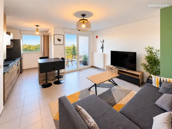 T3 meublé 58 m² avec balcon 9 m² + garage fermé - Vénissieux