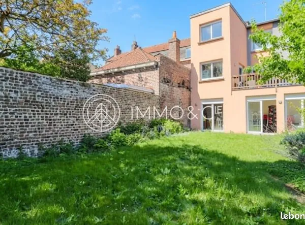 Maison 6 pièces 185 m²