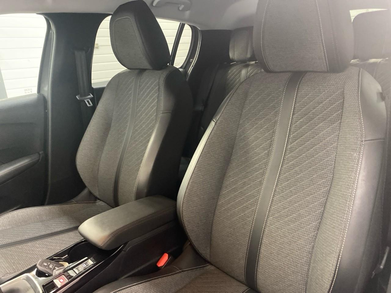 Peugeot 208 100 s&s bvm6 allure — photo 10