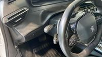 Peugeot 2008 1.5 BlueHDi 130ch S&S Allure EAT8 — photo 23