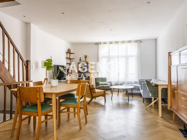 Maison et appartement annexe avec garage à Lille