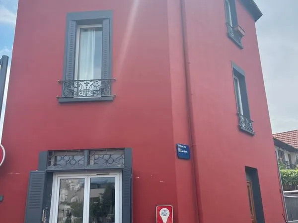 Bureaux à louer - 20/30 m² - ds espace de coworking créatif 70m2 à romainville